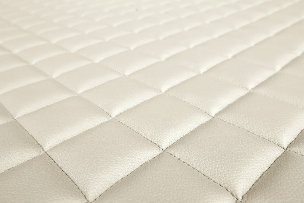 Quilted Faux Leather Floor Mat for MAN TGX Automatic (2018-2020) – Single Drawer